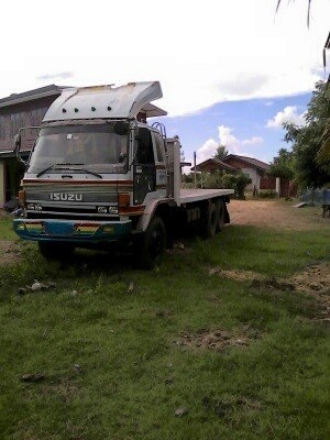 ขายรถ10ล้อพื้นเรียบ ร็อกกี้6BGฝาส้ม แคชซี FVM เทอร์โบอินเตอร์ 195แรง พ.เพาเวอร์ เบรกทิฟฟี่ ภายในสวย แอร์เย็น สภาพพร้อมใช้งาน เอกสารพร้อมโอน สนใจโทร 090-8588220คุณนะ 093-3258446คุณบิว หรือเข้าดูสินค้าอื่นๆได้ที่ www.truck.in.th/498 หรือเพจFacebook ณรงค์ ซื