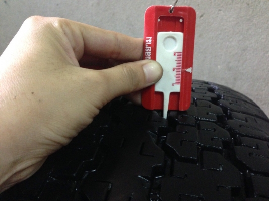 ขาย ยาง 245-70-16 ปี13 Bridgestone Duler HT689 สวยๆ