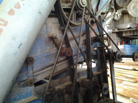 ขายตามสภาพรถนวดข้าว4ล้อกลางเครื่องอีซูซุ74แรงตู้นวดสิงเปลือยจัมโบ ขายตามสภาพรถนวดข้าว4ล้อกลางเครื่องอีซูซุ74แรงตู้นวดสิงเปลือยจัมโบ