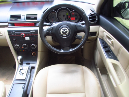 MAZDA3 ปี2010 ติด LPG   สนใจโทร 097-107-8777