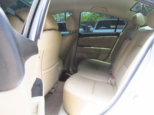 MAZDA3 ปี2010 ติด LPG   สนใจโทร 097-107-8777