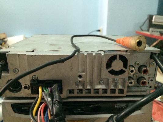 Alpine CDA-9851J MP3 CD AUX หน้าจอสไลด์ไฟฟ้า เปลี่ยนสีไฟปุ่มได้ ปรีเอ้า2ชุด HDD1ชุด ปุ่มไม่ลอก มือ2 ญี่ปุ่น