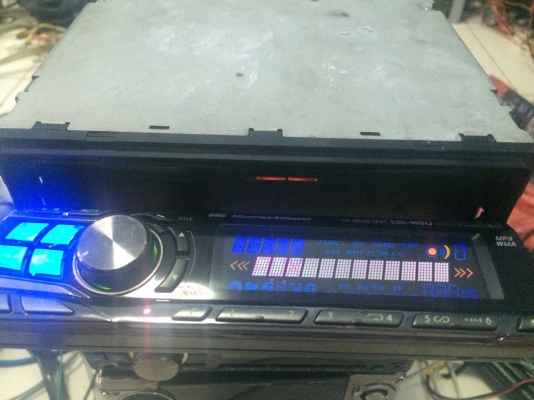 Alpine CDA-9851J MP3 CD AUX หน้าจอสไลด์ไฟฟ้า เปลี่ยนสีไฟปุ่มได้ ปรีเอ้า2ชุด HDD1ชุด ปุ่มไม่ลอก มือ2 ญี่ปุ่น