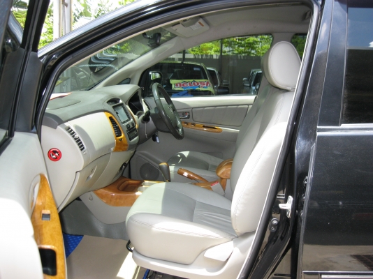 INNOVA 2.0G ปี2010  รถสวยมากไม่มีชนจ้า  รถครอบครัว ดูแลดี โทร098-919-0159