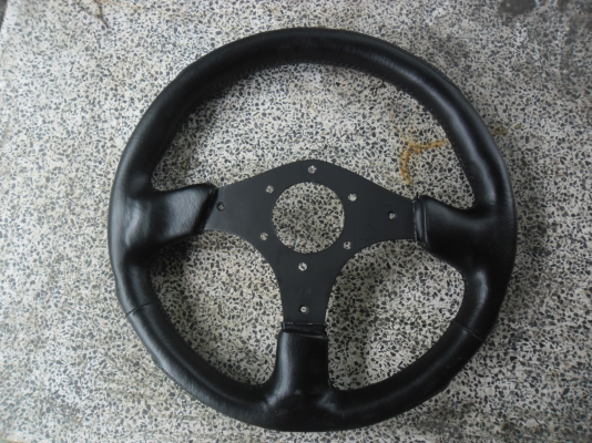 ขายพวงมาลัยแต่ง