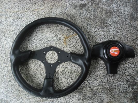 ขายพวงมาลัยแต่ง