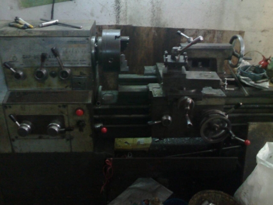 ขายเครื่องกลึง3เพลาเบรคไฟฟ้าที่มือจับนิ้วมิลไม่เปลี่ยนเฟืองแถม4จับ3จับครบ