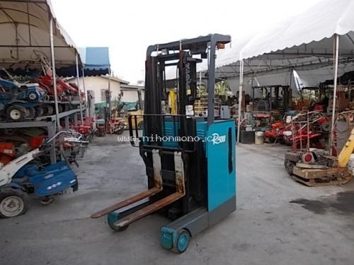 ขายรถยกไฟฟ้ายืนขับ   TOYOTA  6FBRJ9 รหัสสินค้า : 80803027  Line ID: nihonmono หรือเพิ่มเติมไดที่ www.nihonmono.com