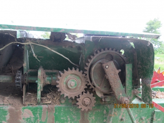 ขายเคื่องอัดฟาง JOHN DEERE