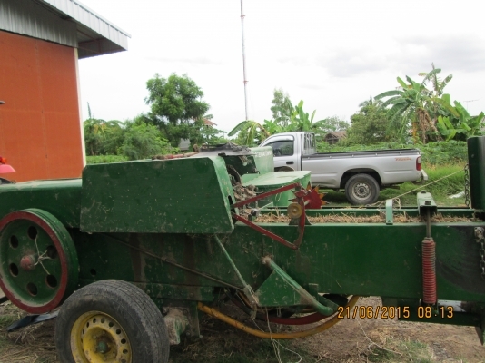 ขายเคื่องอัดฟาง JOHN DEERE