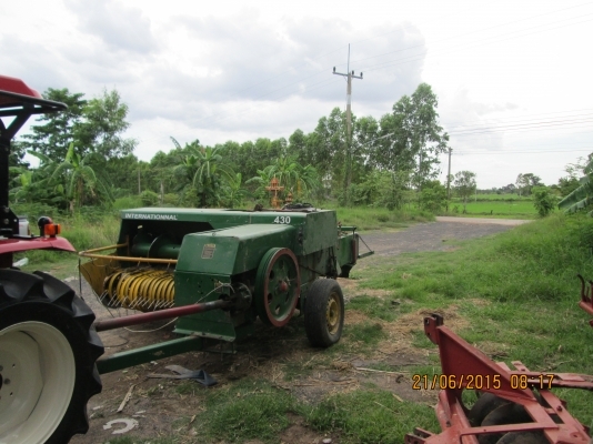 ขายเคื่องอัดฟาง JOHN DEERE