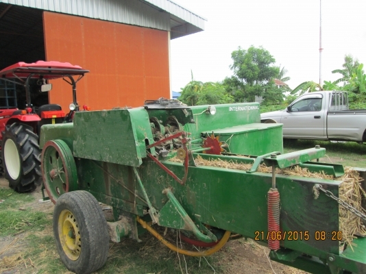 ขายเคื่องอัดฟาง JOHN DEERE