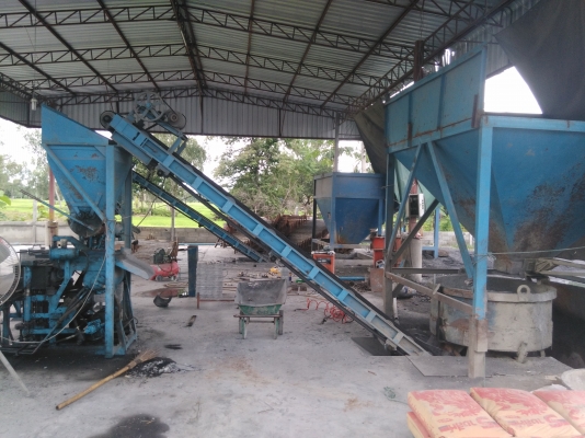 ขายเครื่องอัดบล็อกแบบ4ก้อนไฮดรอริก ขายเครื่องอัดบล็อกแบบ4ก้อนไฮดรอริก