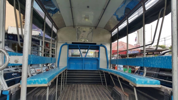 ขายรถ4ล้อISUZUสภาพใช้งานอยู่ สีทำมาใหม่ หลังคาทำมาใหม่