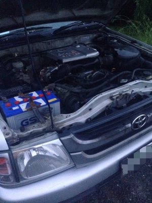 โตโยต้าD4D. เครื่อง2500 ตัวJ สีเทา สภาพพร้อมใช้เดิมไม่เคยทำสี ปี03 ราคา 185,000฿