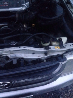 โตโยต้าD4D. เครื่อง2500 ตัวJ สีเทา สภาพพร้อมใช้เดิมไม่เคยทำสี ปี03 ราคา 185,000฿