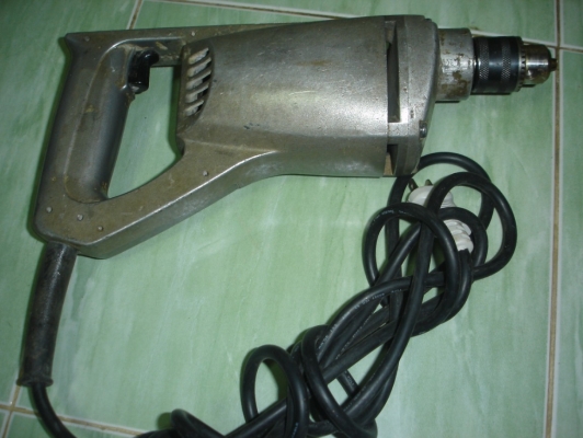 ขายสว่านไฟฟ้า ยี่ห้อ makita รุ่น 6401 ขนาด 3/8" 360 วัตต์