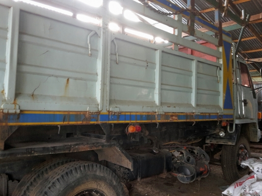 ขายสิบล้อด่วน สนใจโทร 0862040026 แม่น้องแอน