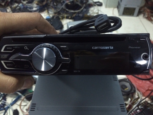 Pioneer DEH-770 24Bit USB Ipod MP3 CD AUX กราฟฟิกหน้าจอ ไฟ7สี มิกจังหวะไฟได้ ปรีเอ้า 3ชุด สภาพสวย มือ2 ญี่ปุ่น
