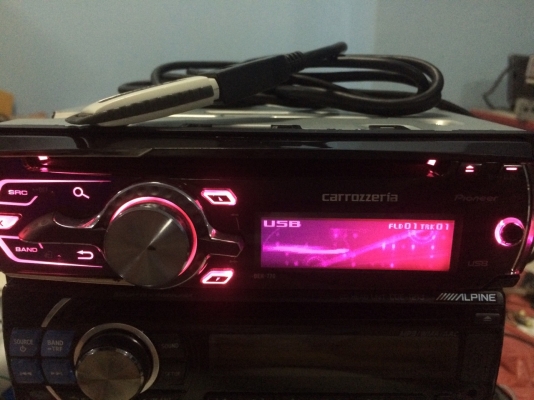 Pioneer DEH-770 24Bit USB Ipod MP3 CD AUX กราฟฟิกหน้าจอ ไฟ7สี มิกจังหวะไฟได้ ปรีเอ้า 3ชุด สภาพสวย มือ2 ญี่ปุ่น