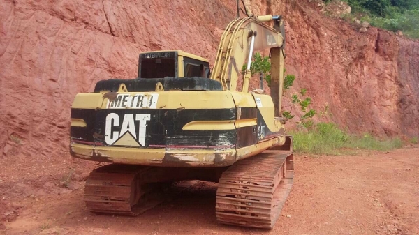 ขายรถแบคโฮ CATERPILLAR 320B พร้อมใช้งาน สนใจโทร 081-970-1072