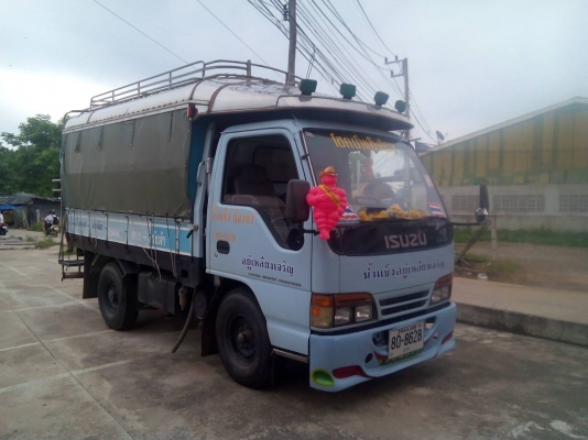 ขายราคา 345,000บ สี่ล้อ อีซูซุ NKR 88 ปี41สภาพนางฟ้าสวยกริบไม่มีทีติ ทะเบียนพร้อมโอน