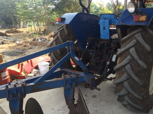 ขายรถไถฟอร์ด6600เพิ่งใช้ในไทย3ปี