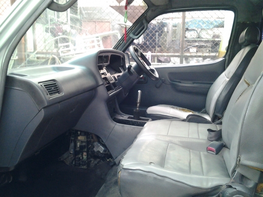 รถตู้TOYOTAปี94 เครื่องดีเซล2500(2L)พวงมาลัยเพาเวอร์ เบาะครบช่วงล่างดีแอร์ไม่เย็น