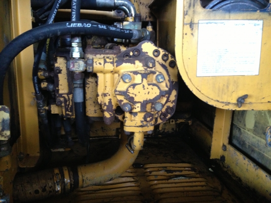 ขาย KOMATSU PC200-5 สภาพสวยเดิมๆคอนโทรนสั้นครับ สนใจติดต่อโดยตรง 081-4283210