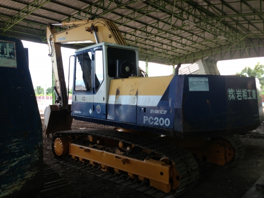 ขาย KOMATSU PC200-5 สภาพสวยเดิมๆคอนโทรนสั้นครับ สนใจติดต่อโดยตรง 081-4283210