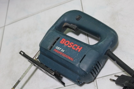 จิ๊กซอร์เลื่อยไม้ bosch ขนาด 400 วัตต์ สภาพพร้อมช้งานครับ ตัดไม้ เหล็ก พลาสติก ได้ ขึ้นอยู่กับใบที่ใช้ครับ
