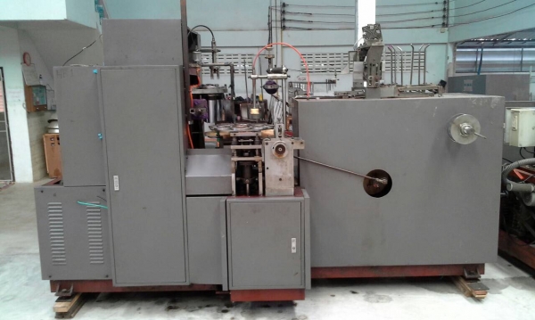 ขายเครื่องทำแก้วกระดาษออฟฟิสมี6ตัวครับพร้อมใช้มีปั๊มลมตัวใหญ่พร้อมตู้เบรคเกอร์ตัวใหญ่ขายถูกๆครับให้หมด