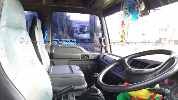 ISUZU DECA ปี50 (ต้นหอม 081-8508086)