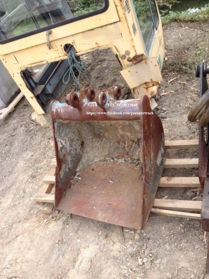 FROM JAPAN BUCKET บุ๊งกี๋สำหรับรถขุดไซค์ 20,25,30,35 รูสลัก 35 มิล สินค้าเก่านอก ขายถูกๆเพียง 8,500 บาท สนใจติดต่อ 0819337688