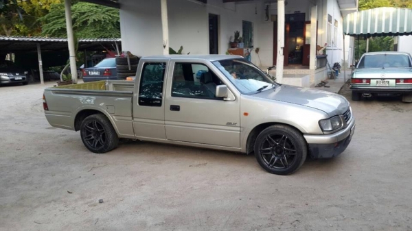 ขาย isuzu 2800 slx ปี 97 สภาพ พร้อม ใช้ รถ เดิม ๆๆ คับ ขาย 189000