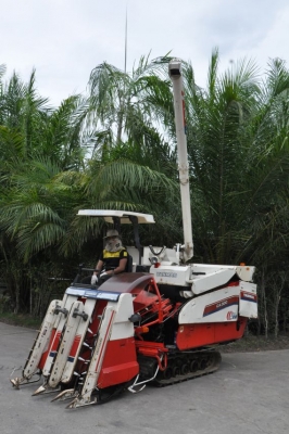 ขายรถเกี่ยว นวดข้าวYANMAR CA300 ดีเซล3สูบ 30แรง สวยเดิมจากญี่ปุ่น 125,000เท่านั้น!!