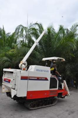 ขายรถเกี่ยว นวดข้าวYANMAR CA300 ดีเซล3สูบ 30แรง สวยเดิมจากญี่ปุ่น 125,000เท่านั้น!!