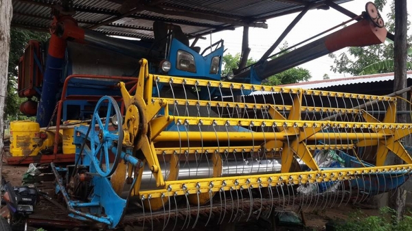 ขายรถเกี่ยวข้าวบางไทร เครื่องนิสสัน290 ลูเลอร์10ลูก อุ้ม โซ่D2 สภาพพร้อมใช้งาน อุ้มสแตนเลส ตัวเดินเต็ม ปั๊ม23ไดกิ้น ตัวเดิน12 ขายรถเกี่ยวข้าวบางไทร เครื่องนิสสัน290 ลูเลอร์10ลูก อุ้ม โซ่D2 สภาพพร้อมใช้งาน อุ้มสแตนเลส ตัวเดินเต็ม ปั๊ม23ไดกิ้น ตัวเดิน12