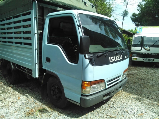 หกล้อ อีซุชุ NKR 88 ปี41 แอร์เย็นๆ ช่วงยาว 3.20ม กะบะเรสทั้งลูก สภาพดีสวยพร้อมใช้ ทะเบียนพร้อมโอน