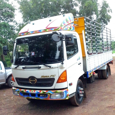 ต้องการขาย รถหกล้อ HINO MEGA 5.50 เมตร