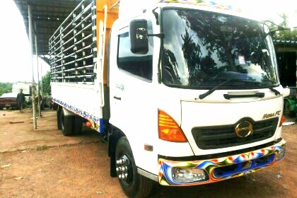 ต้องการขาย รถหกล้อ HINO MEGA 5.50 เมตร