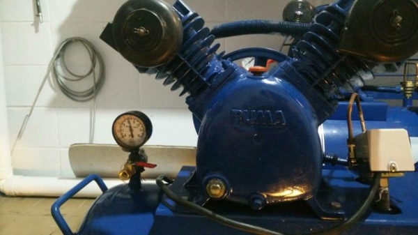 ปั้มลมสายพาน PUMA 1 HP ถังลม 120 ลิตร ไฟบ้าน 220 ขาย 6600