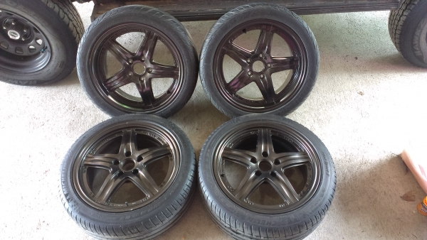 ขายแม็ก5รูขอบ17สวยๆพร้อมยางซิ่งดอกหนาครับ