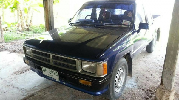 โตโยต้า ฮีโร่ปี 89 เครื่องแห้งๆ ฟิตสต๊าทติดง่าย  สภาพสวยพร้อมใช้ เครื่องดี คัสซีสวย เบรคดี ช่วงล่างแน่น  ยางดี 5 เส้น  แอร์เย็น ฟิล์มกันความร้อน  รถพร้อมใช้ ทะเบียน ราชบุรี