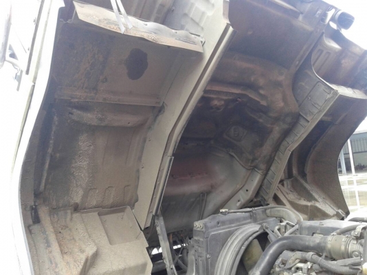 ขาย  ISUZU 300 18 ล้อ เครื่อง 300 CC