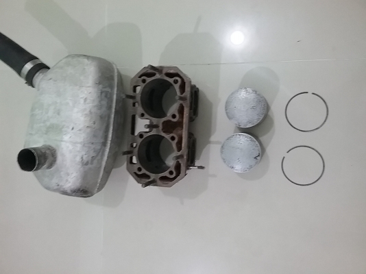 ลูกสูบซิ่ง ขยายไซ 0.5 พร้อมเสื้อสูบ( ไม่หรีด )kawa 550 ด่วนๆๆครับ1200