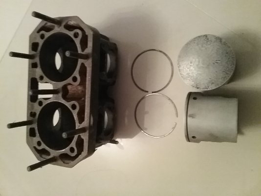 ลูกสูบซิ่ง ขยายไซ 0.5 พร้อมเสื้อสูบ( ไม่หรีด )kawa 550 ด่วนๆๆครับ1200