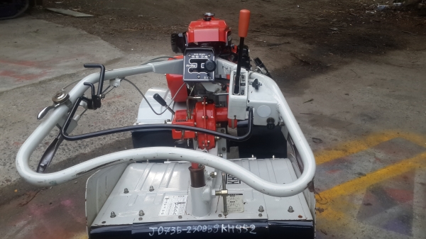 รถพรวนดิน