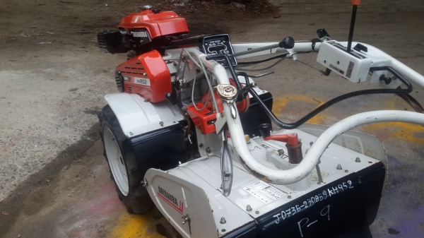 รถพรวนดิน