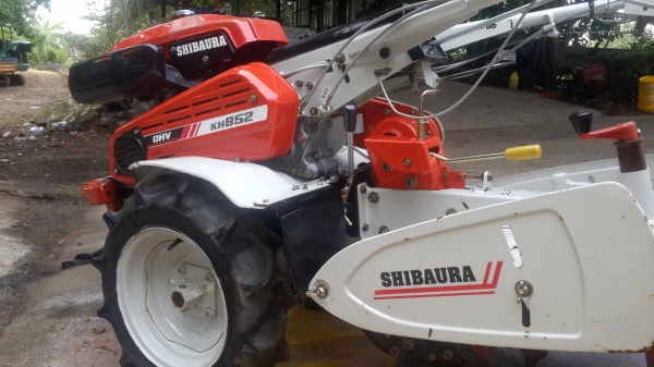 รถพรวนดิน